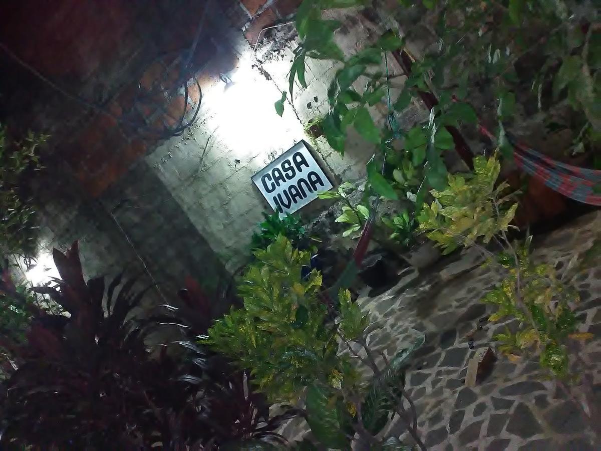 Hostal Casa Ivana León Exterior foto
