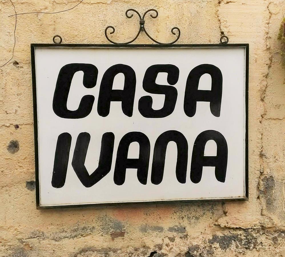 Hostal Casa Ivana León Exterior foto